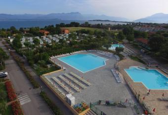 The Garda Village has Balcony rooms