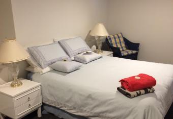 Panorama on Sorell B&B has Balcony rooms