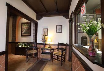 Hostal Rocio allows 18 year olds to book a room