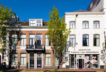 ApartHotel Waepen van Middelburg allows 18 year olds to book a room