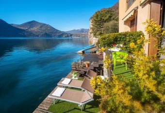 The Pier On The Lake allows 18 year olds to book a room