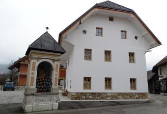 Apartmaji pri Marodnu has Balcony rooms