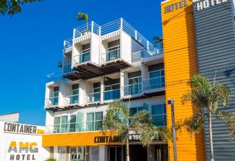 Container Inn has Balcony rooms