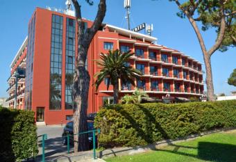 Park Hotel has Balcony rooms