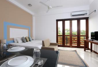 Iddamal Apartments has Balcony rooms