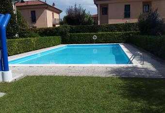 Sirmione Easy Garda Lake has Balcony rooms