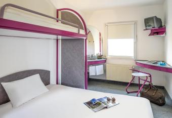 Hotel K1 Nohra allows 18 year olds to book a room