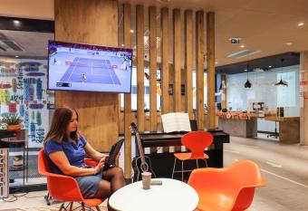 ibis Saint Germain en Laye Centre has Balcony rooms