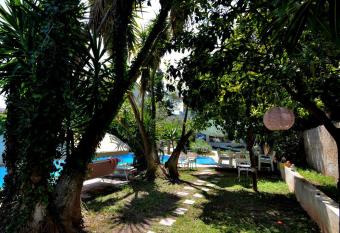 St. Thomas Bed and Breakfast has Balcony rooms