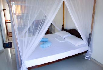 Sandu Guest has Balcony rooms