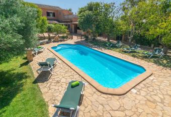 Pili has Balcony rooms