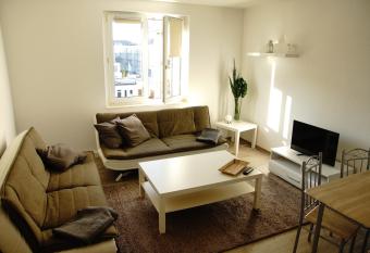 FEWO Leipzig-Plagwitz has Smoking rooms