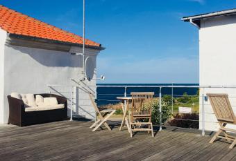 Badepensionat Sandloppen - Ferielejligheder has Balcony rooms