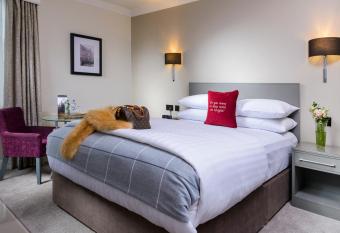 The Metropole Hotel Cork allows 18 year olds to book a room