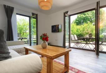 Lagom Apartments has Balcony rooms