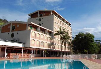 Apart-Hotel Cavalinho Branco 134 e 517 has rooms with a private hot tub