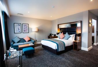 Crowne Plaza Leeds, an IHG Hotel allows 18 year olds to book a room