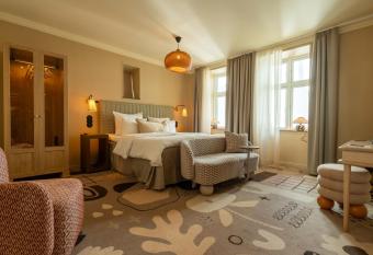 Grand Joanne allows 18 year olds to book a room