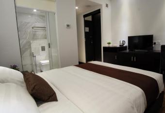 InnB Park Hotel allows 18 year olds to book a room