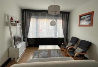 Duplex tout confort Menen has Balcony rooms