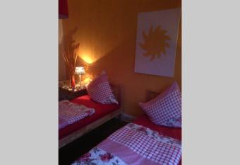 Apartementhaus Gneisenaustra  e has Balcony rooms