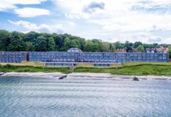 Helnan Marselis Hotel allows 18 year olds to book a room