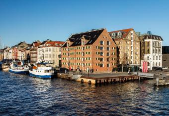 71 Nyhavn Hotel allows 18 year olds to book a room