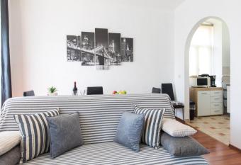 Apartment Tessa allows 18 year olds to book a room