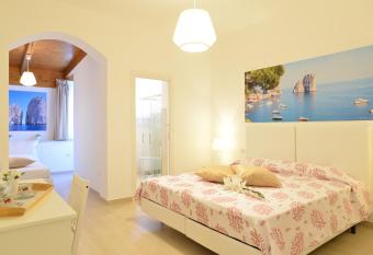 Villa Miriam has Balcony rooms