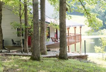 The Lake House A Hidden Gem Sleeps 4 allows 18 year olds to book a room