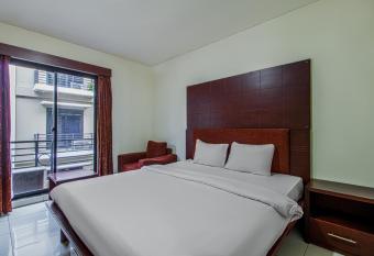 Plaza 68 Residence has Balcony rooms