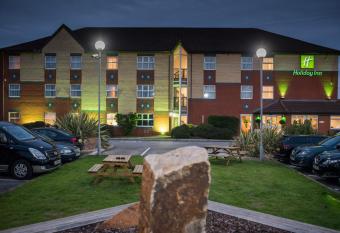 Holiday Inn Manchester West, an IHG Hotel allows 18 year olds to book a room