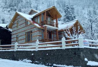 Orchid Nest Cottage has Balcony rooms