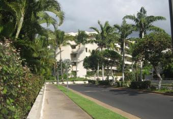 Maui Banyan G310B has rooms with a private hot tub