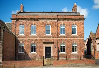 Parade School Guest Rooms allows 18 year olds to book a room