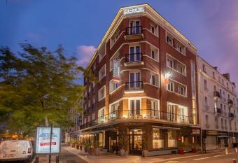 The Originals Boutique, H  tel Le Marignan,Le Havre Centre Gare allows 18 year olds to book a room