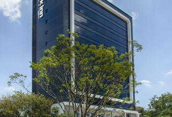 Park Inn by Radisson, Nairobi Westlands allows 18 year olds to book a room