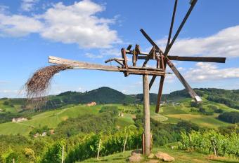 Ferienwohnung Eckberger Weinstrasse 139 has Balcony rooms