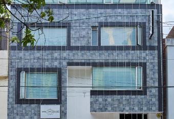 Hotel Colonial Internacional allows 18 year olds to book a room