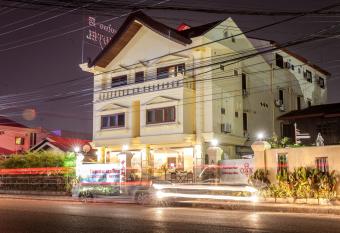 Central Boutique Hotel has Balcony rooms