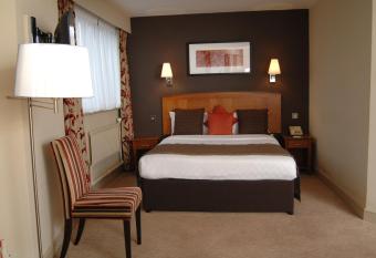 Birmingham Strathallan Hotel, BW Signature Collection allows 18 year olds to book a room