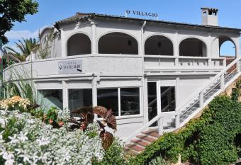    Villagio H  tel allows 18 year olds to book a room