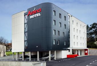 Hotel Arena Toulouse allows 18 year olds to book a room