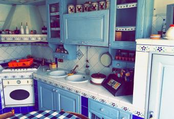 Amarea holiday home Sorrento has Balcony rooms