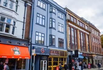 George Oxford Hotel allows 18 year olds to book a room