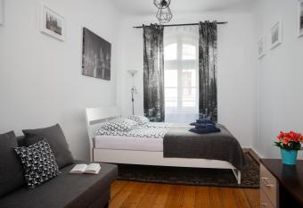 Flowers Apart D  uga 19 has Balcony rooms