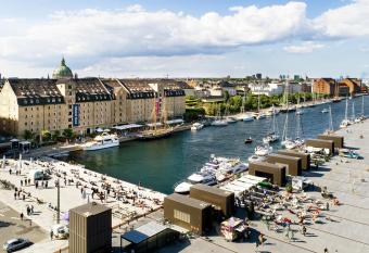 Copenhagen Admiral Hotel allows 18 year olds to book a room