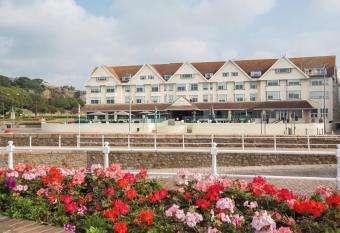 Grand Jersey Hotel and Spa allows 18 year olds to book a room