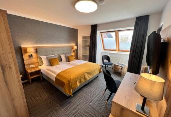 Hotel Garni am Obsthof GbR allows 18 year olds to book a room