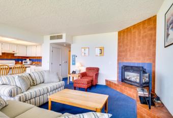 Sand & Sea: The Promenade (100) has Balcony rooms